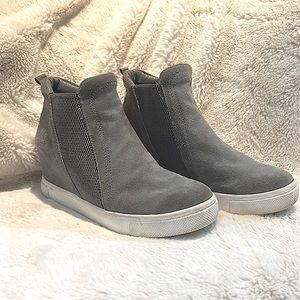 Steve Madden Gray Booties Size 6.5 Womens